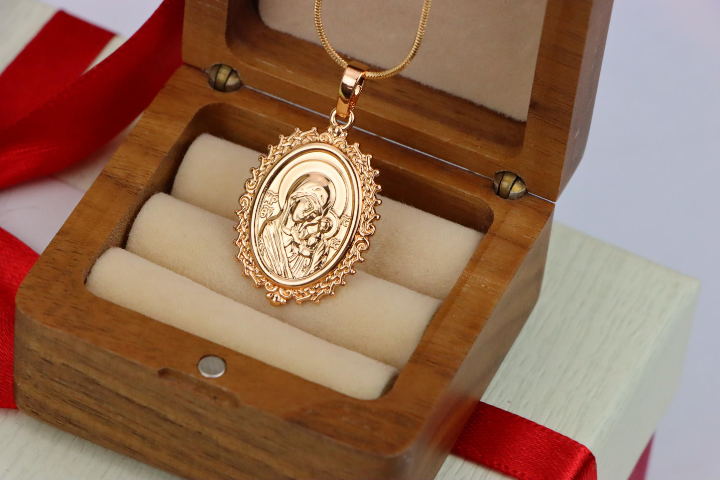 Ornate Oval Religious Rose Gold Pendant Elegant Design, XPPT1597 (2146-10)
