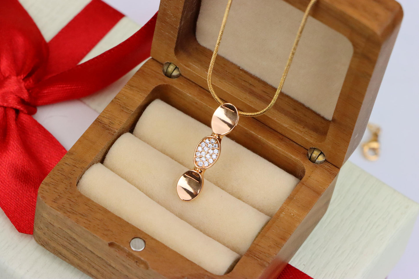 Rose Gold Pendant with Sparkling Center, Elegant Gold-Plated Design, XPPT1602 (2147-5)