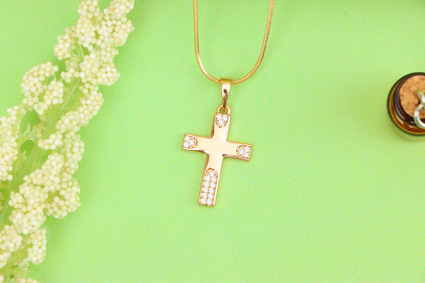 Rose Gold Cross Pendant with Crystal Accents on Polished Surface, XPPT1611 (2148-4)