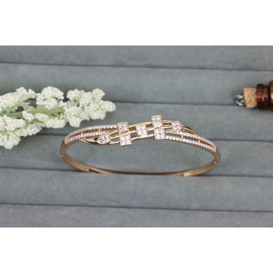 Elegant Rose Gold Bangle with Dazzling Square Crystal Detailing, XPBL0516 (2052-6)