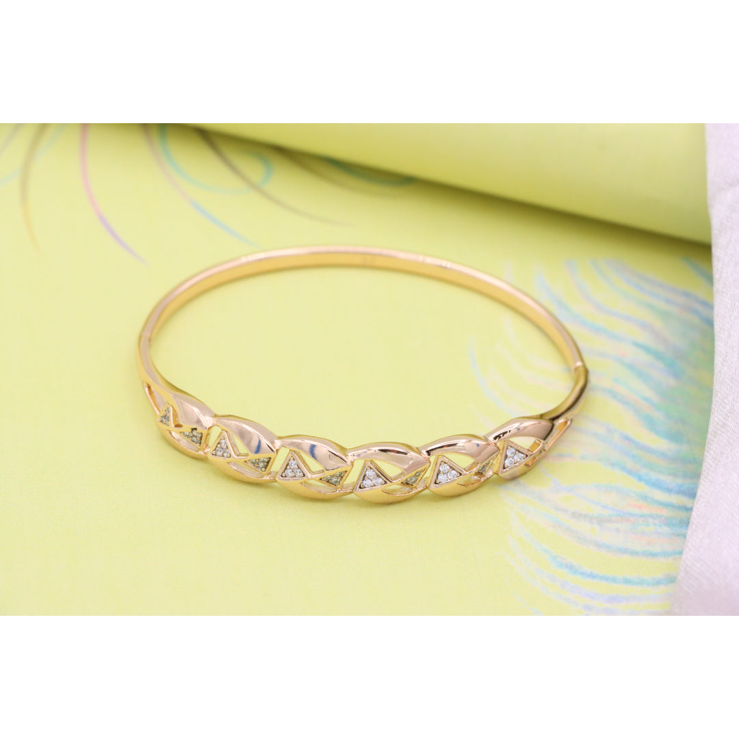 Elegant Rose Gold Bangle with Geometric Triangle Detailing, XPBL0519 (2052-9)
