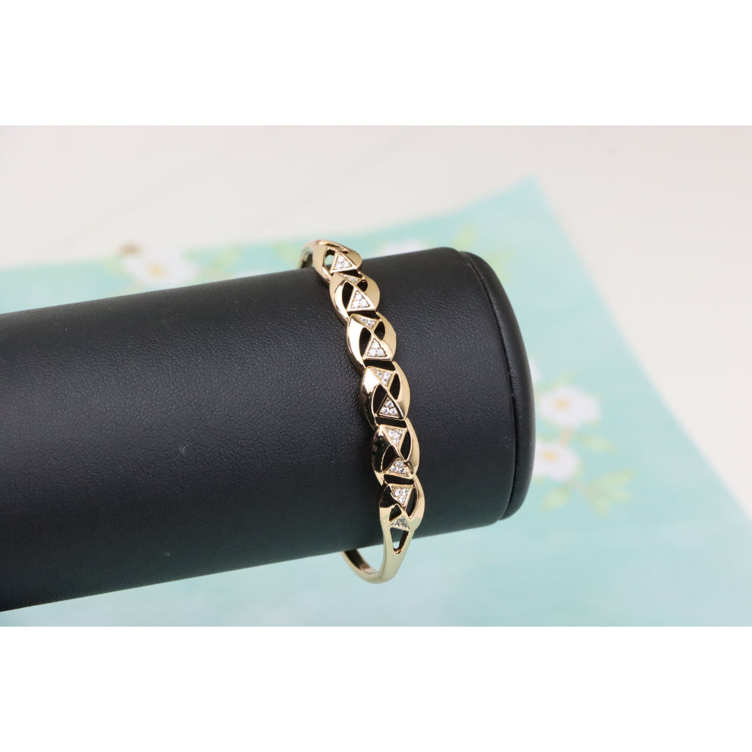 Elegant Rose Gold Bangle with Geometric Triangle Detailing, XPBL0519 (2052-9)