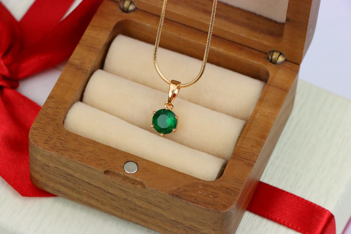 Elegant Green Solitaire Pendant in Gold – Radiant Accent, XPPT1641 (2149-7)