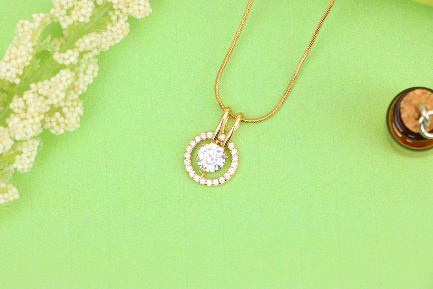 Brilliant White Center Stone Pendant with Elegant Crystal Halo Design, XPPT1709 (2150-7)
