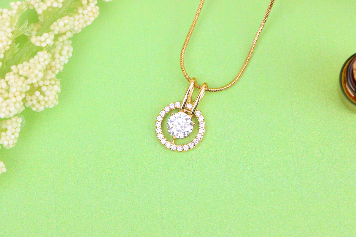 Brilliant White Center Stone Pendant with Elegant Crystal Halo Design, XPPT1709 (2150-7)
