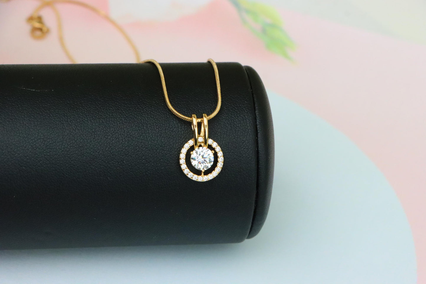 Brilliant White Center Stone Pendant with Elegant Crystal Halo Design, XPPT1709 (2150-7)