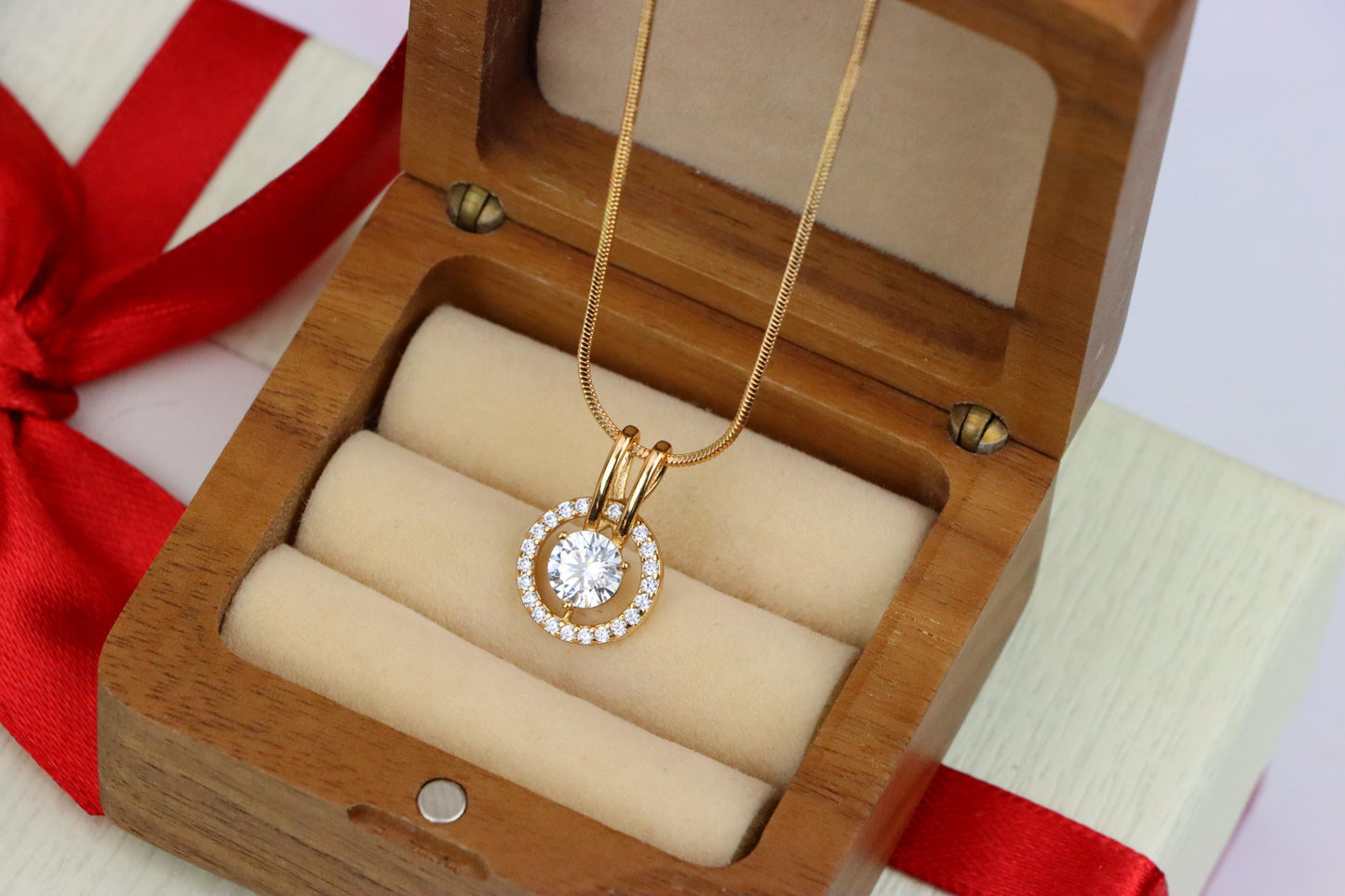 Brilliant White Center Stone Pendant with Elegant Crystal Halo Design, XPPT1709 (2150-7)