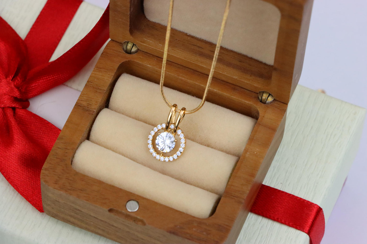 Brilliant White Center Stone Pendant with Elegant Crystal Halo Design, XPPT1709 (2150-7)