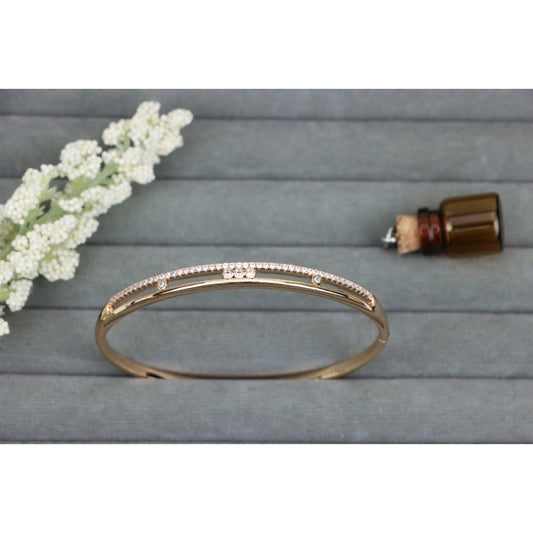Elegant Rose Gold Plated Bangle with Crystal Detailing, XPBL0568 (2057-8)