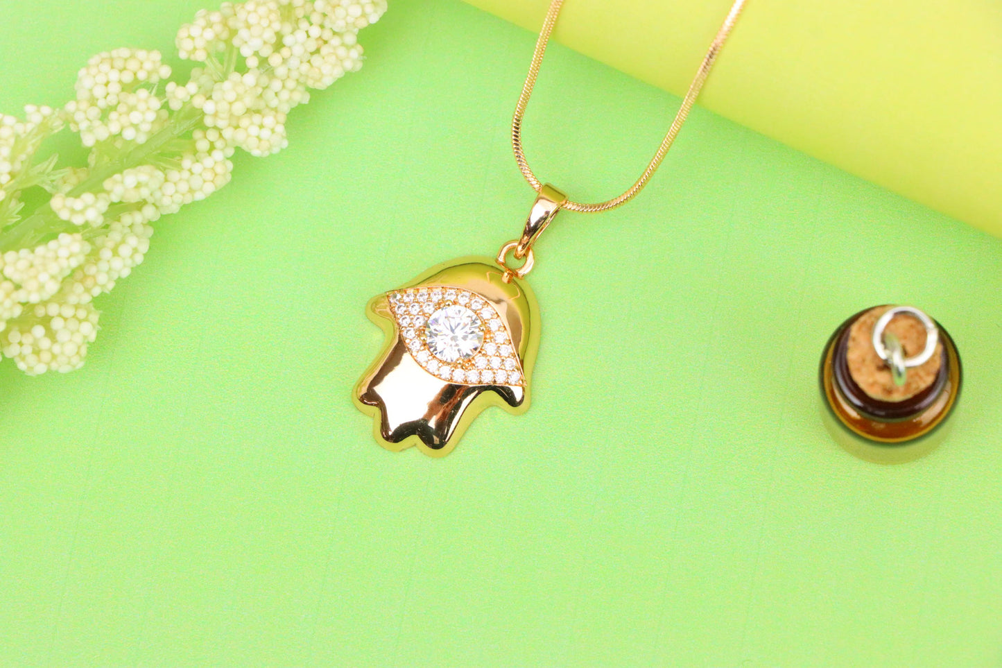 White Evil Eye Hamsa Pendant in Gold Plated Brass – Sparkling Charm, XPPT1755 (2152-2)