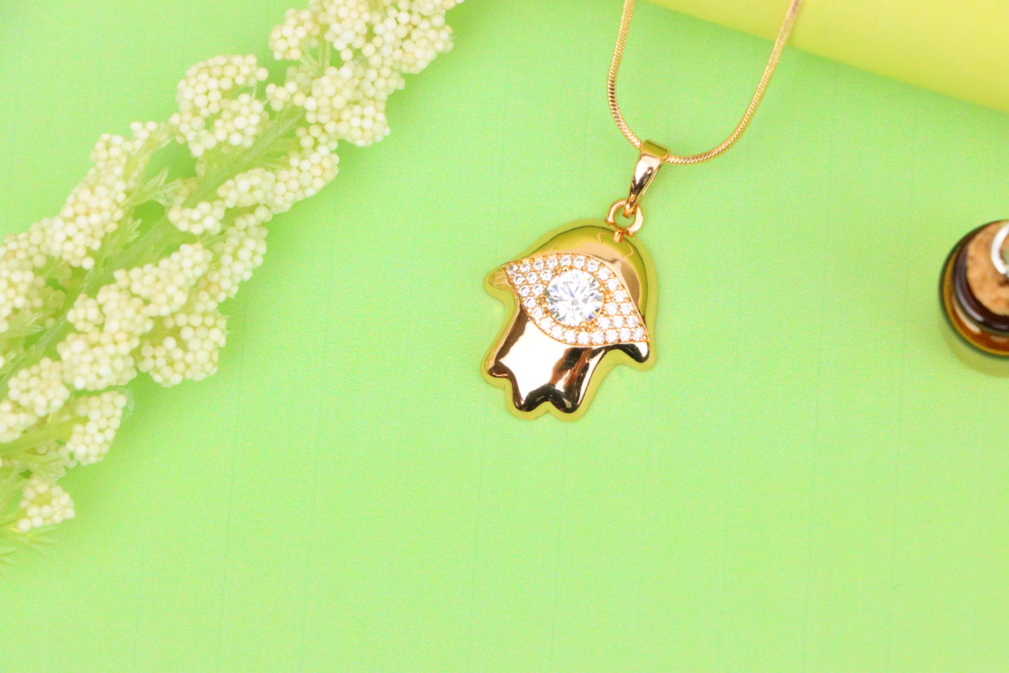 White Evil Eye Hamsa Pendant in Gold Plated Brass – Sparkling Charm, XPPT1755 (2152-2)