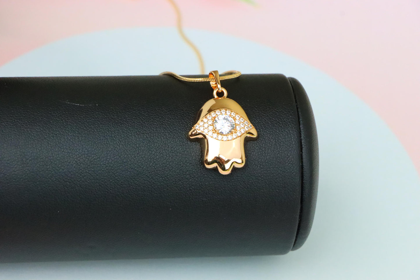 White Evil Eye Hamsa Pendant in Gold Plated Brass – Sparkling Charm, XPPT1755 (2152-2)