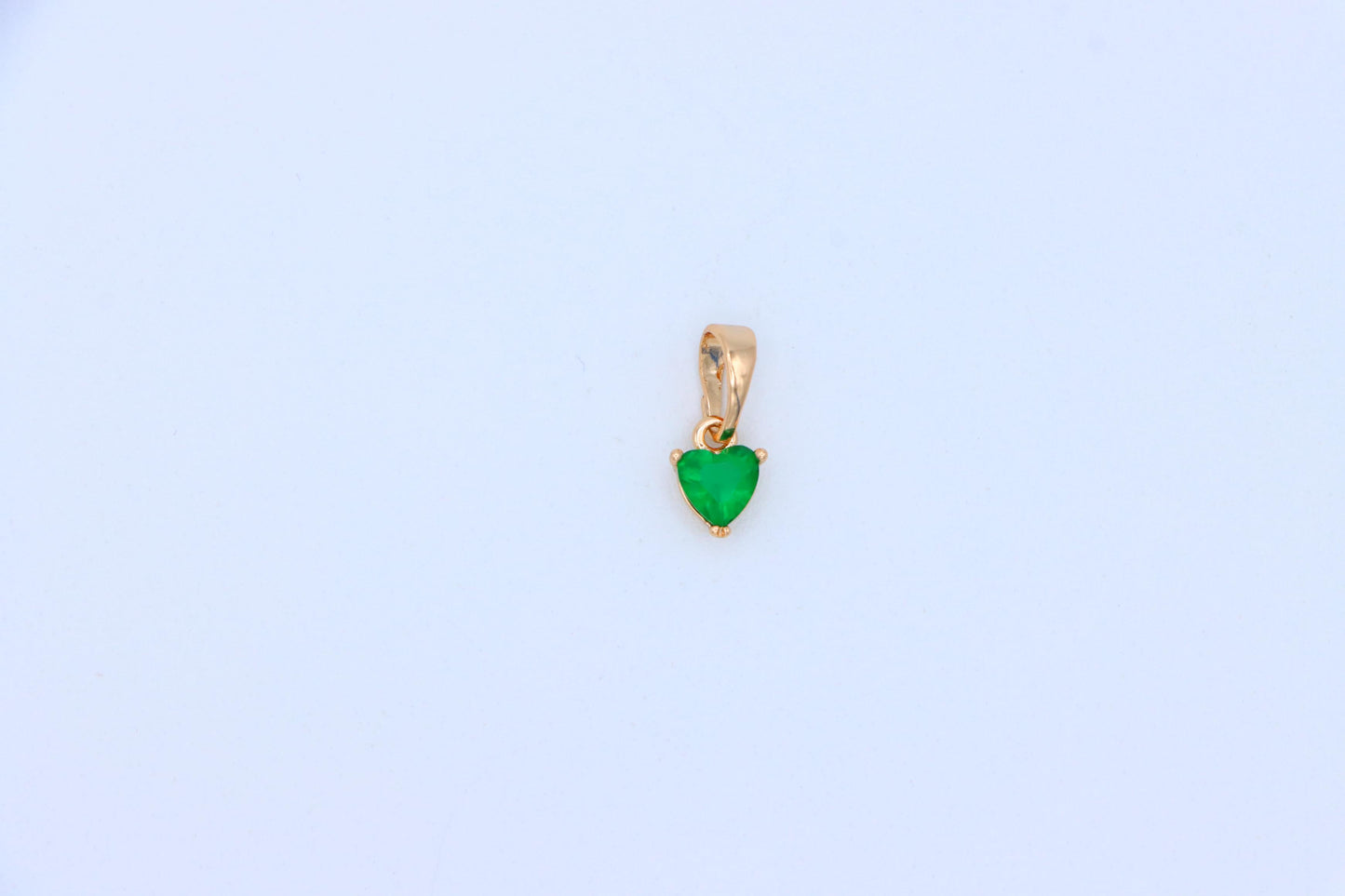 Tiny Green Heart Pendant in Gold Plated Brass, XPPT1302 (2130-8)