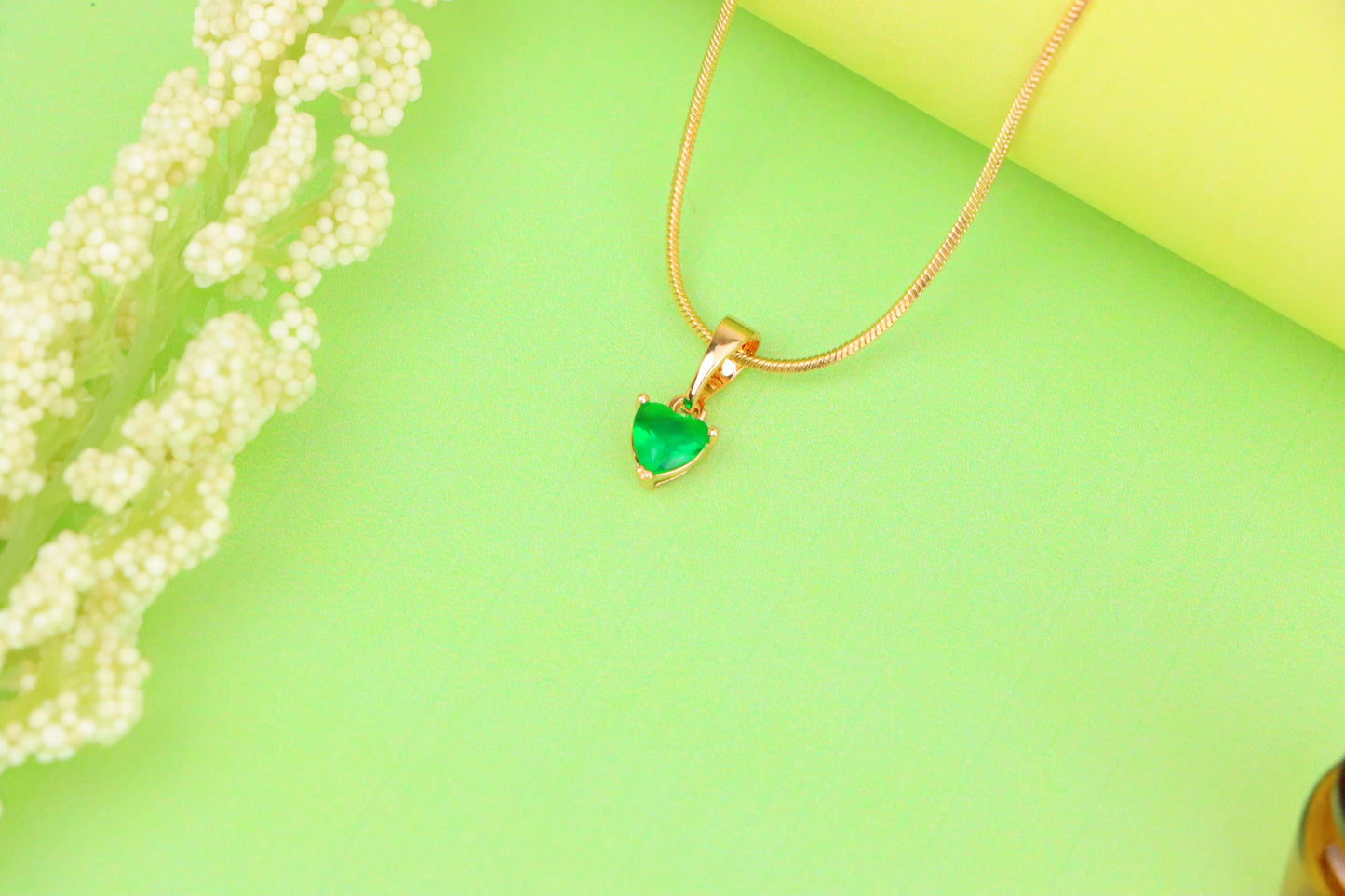 Tiny Green Heart Pendant in Gold Plated Brass, XPPT1302 (2130-8)