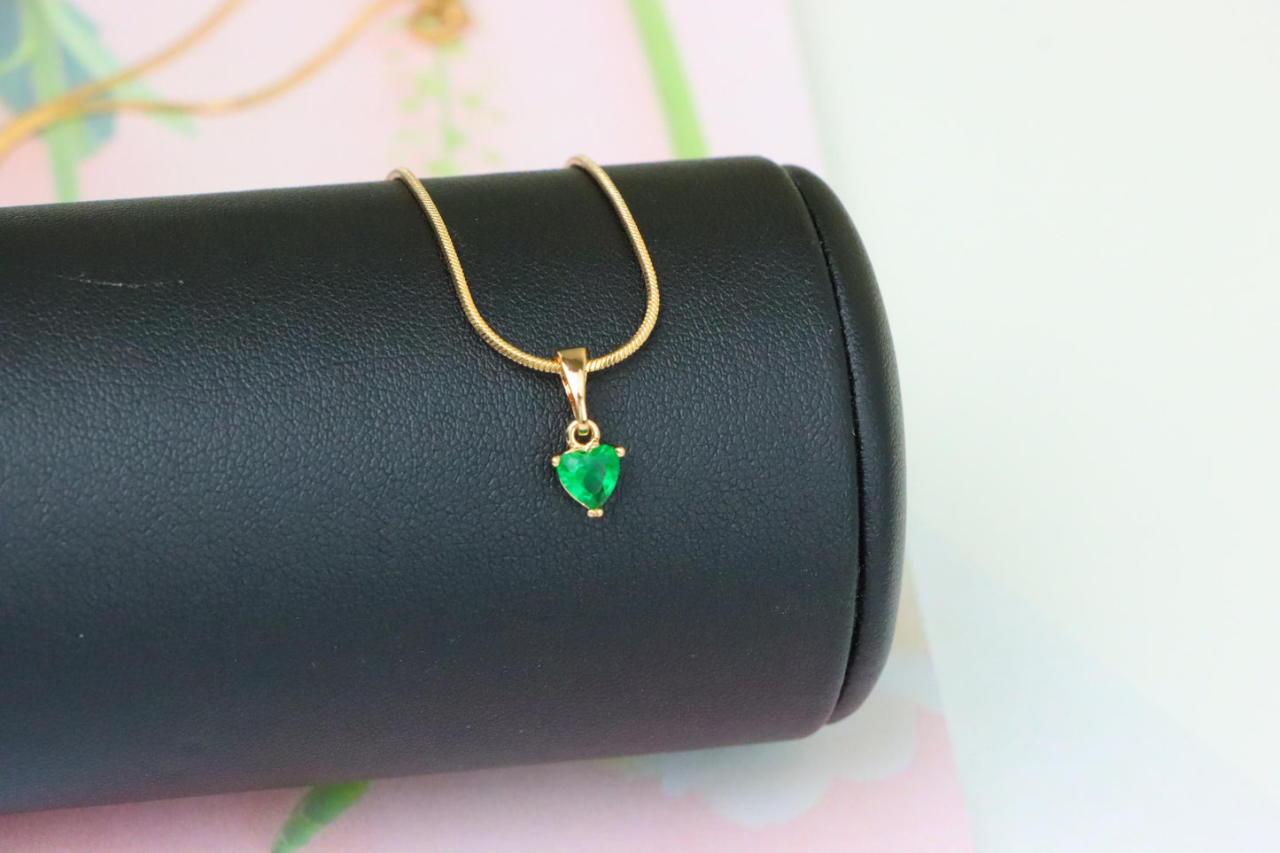 Tiny Green Heart Pendant in Gold Plated Brass, XPPT1302 (2130-8)