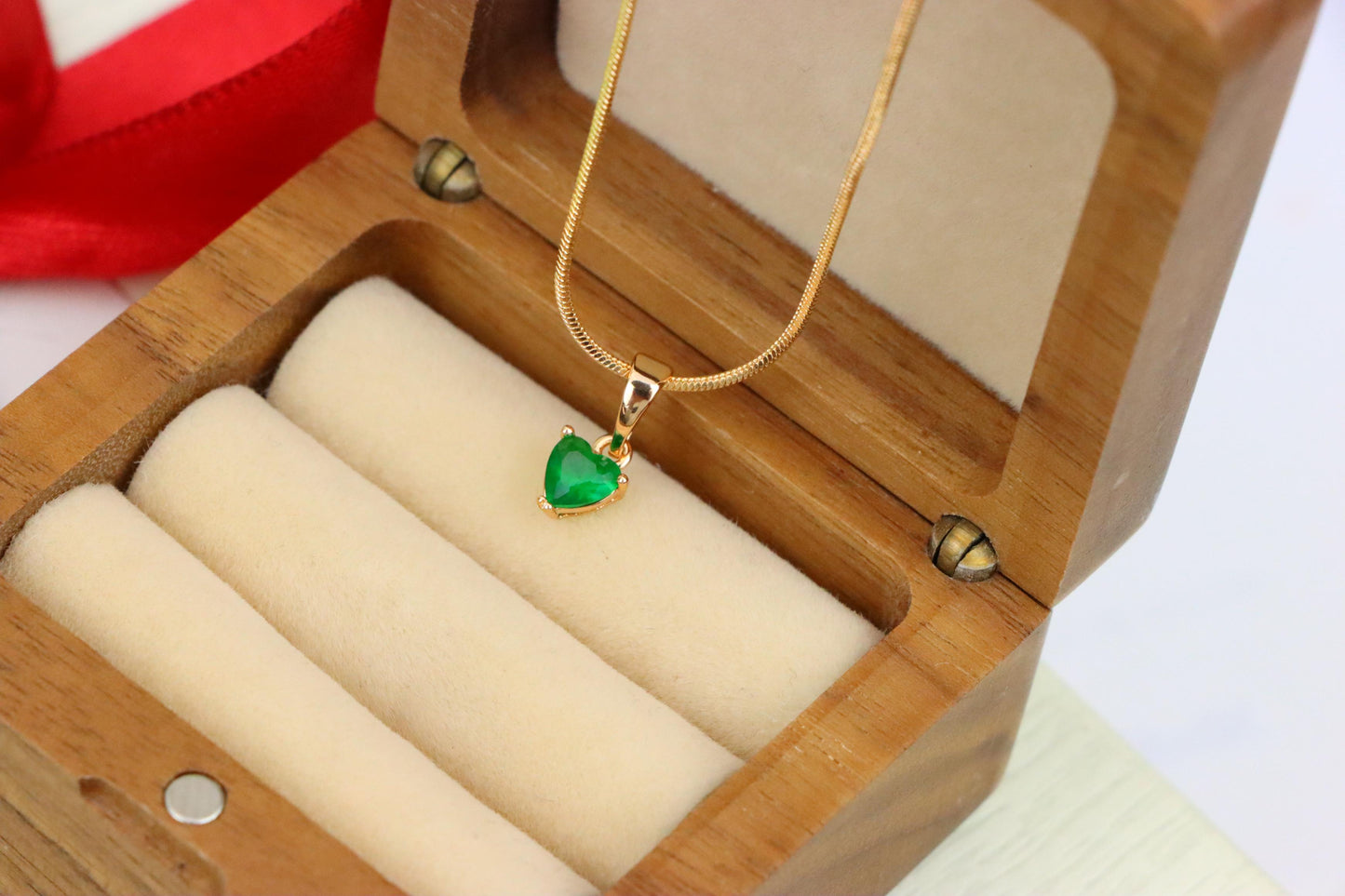 Tiny Green Heart Pendant in Gold Plated Brass, XPPT1302 (2130-8)