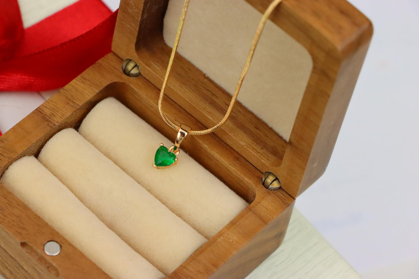 Tiny Green Heart Pendant in Gold Plated Brass, XPPT1302 (2130-8)