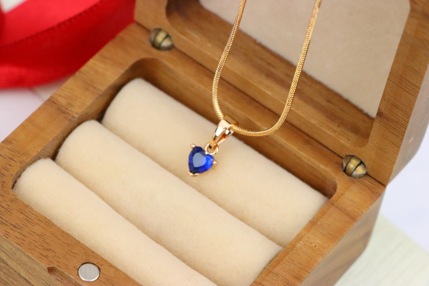 Charming Heart-Shaped Blue Pendant in Gold, XPPT1305 (2130-8)