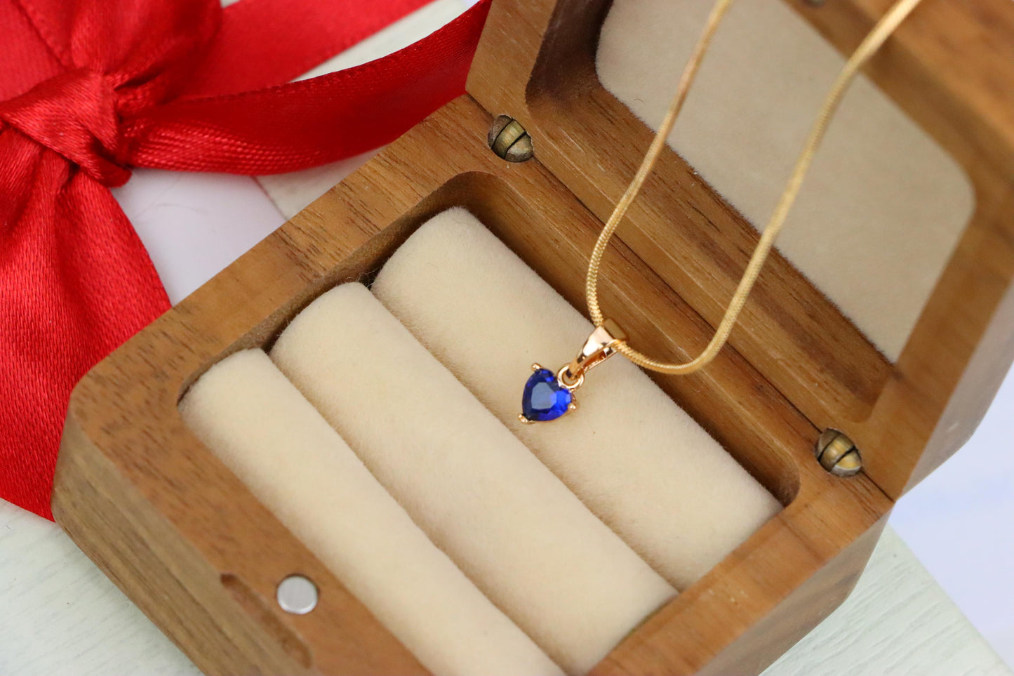 Charming Heart-Shaped Blue Pendant in Gold, XPPT1305 (2130-8)