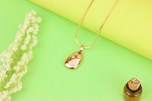 Rose Gold Oval Pendant with Star Design, XPPT1310 (2131-3)