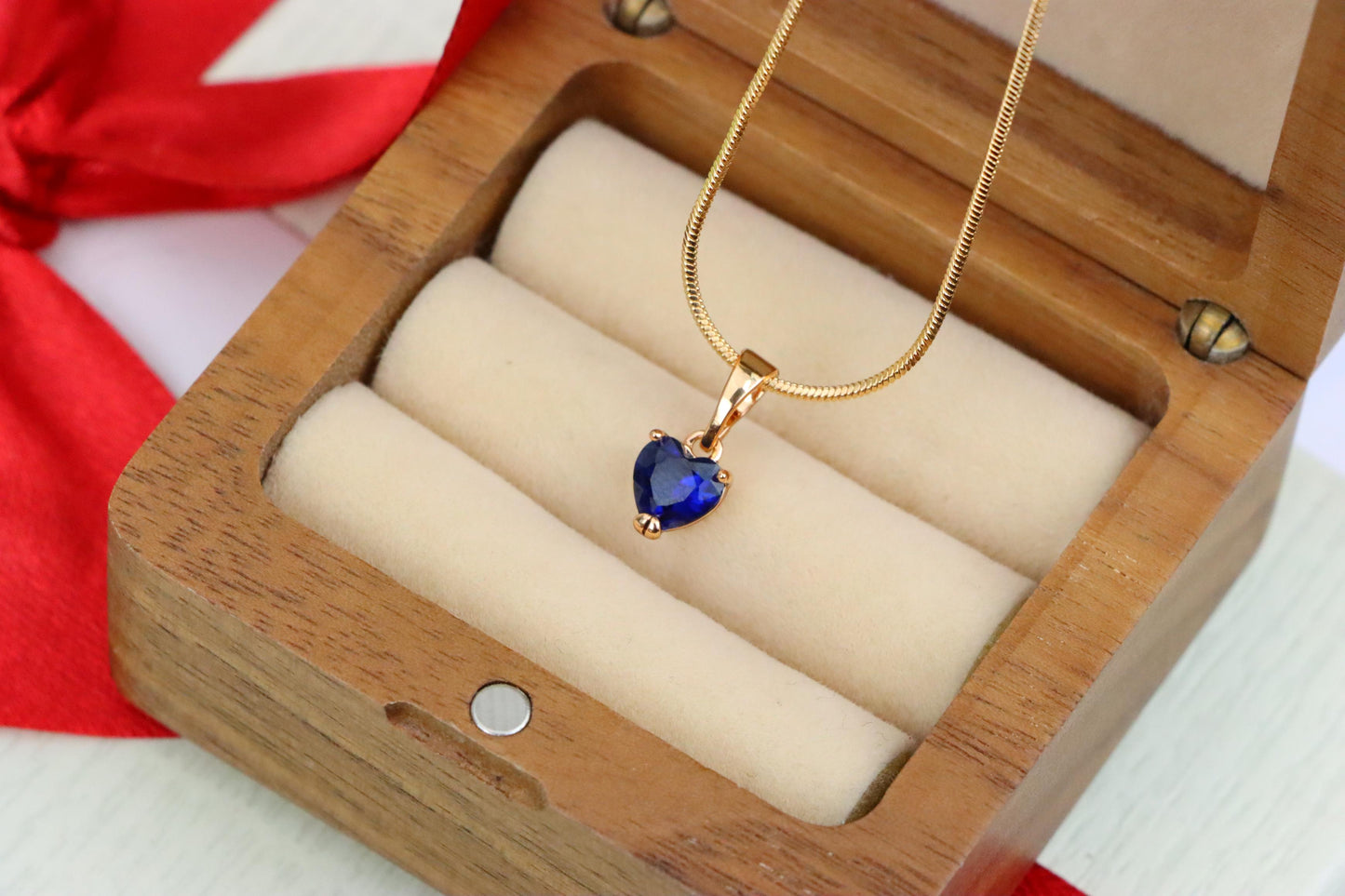 Heart-Shaped Dark Blue Pendant with Rose Gold Finish, XPPT1321 (2132-2)