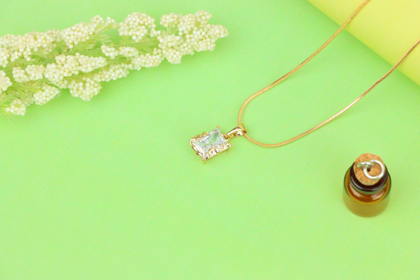 Elegant Rose Gold Pendant with Rectangle Crystal and Filigree Frame, XPPT1383 (2133-7)
