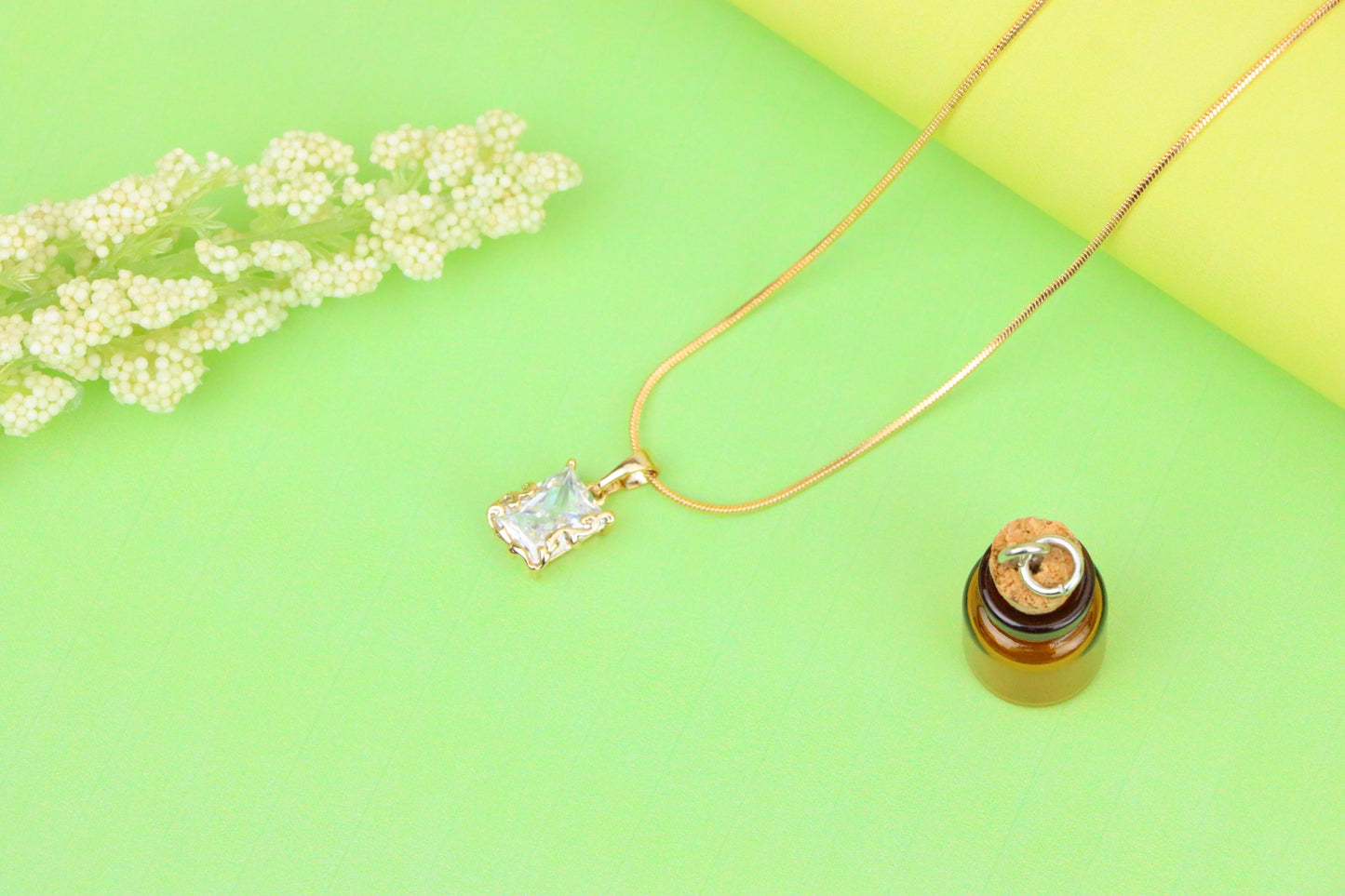 Elegant Rose Gold Pendant with Rectangle Crystal and Filigree Frame, XPPT1383 (2133-7)