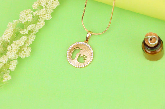 Rose Gold Round Pendant with Baby Footprint and Handprint Cutout, XPPT1397 (2134-6)
