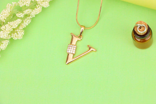 Rose Gold V Letter Pendant with CZ Accents, XPPT1433 (2136-1)