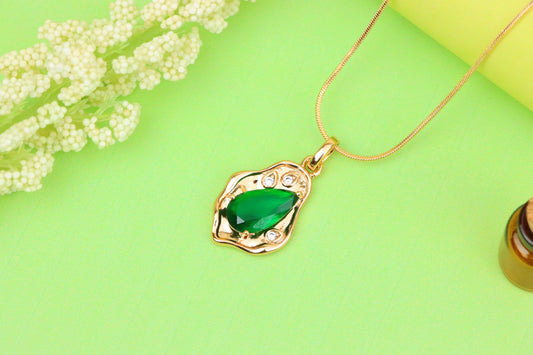 Elegant Green Teardrop Pendant with Gold Plated Artistic Frame, XPPT1732 (2162-9)