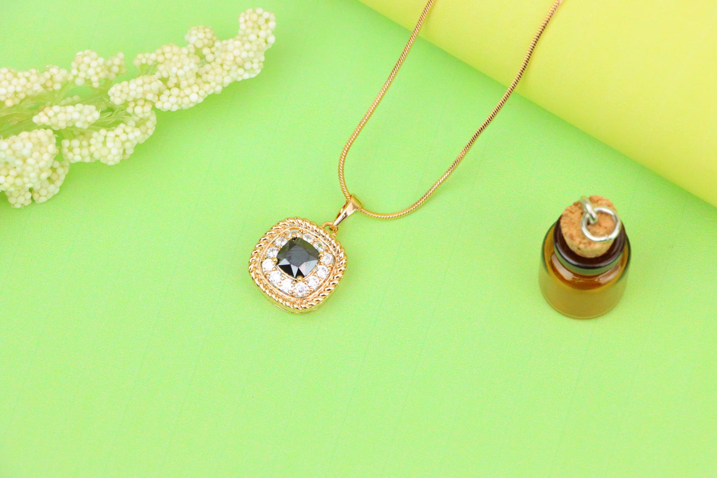 Vintage Style Black Cushion Pendant with Crystal Halo Frame, XPPT1662 (2163-1)