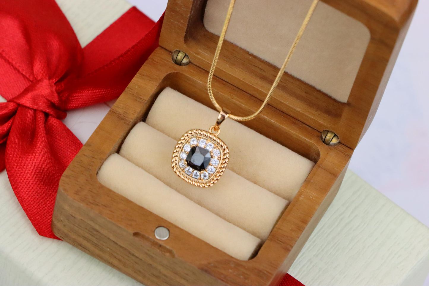 Vintage Style Black Cushion Pendant with Crystal Halo Frame, XPPT1662 (2163-1)