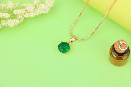 Vibrant Green Round Pendant in Gold Plating for Elegant Everyday Wear, XPPT1675 (2164-2)